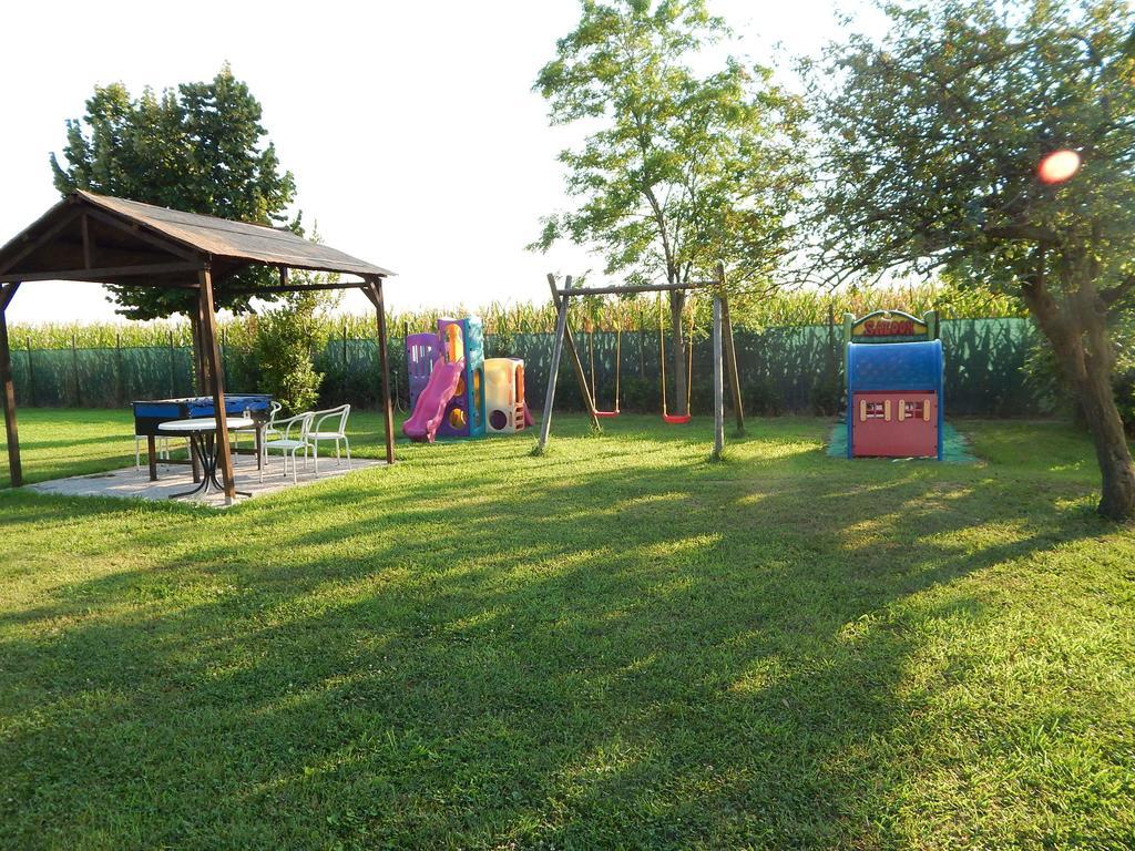 B&B Corte Bolandina Taglio Di Po Bagian luar foto